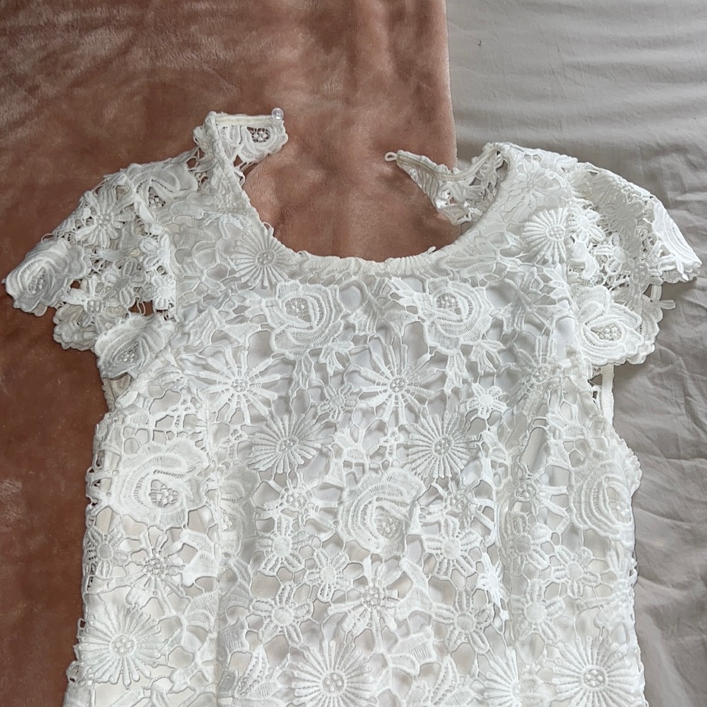 Lucy in the Sky white lace dress, size small, only worn twice